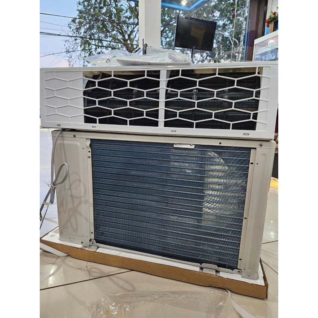 Aqua AC Standard 1/2 PK AQUA JAPAN Turbo Cool AC 1/2 PK AQA-KCR5AHP / AQA-KCR5AHQ 5AQ unit