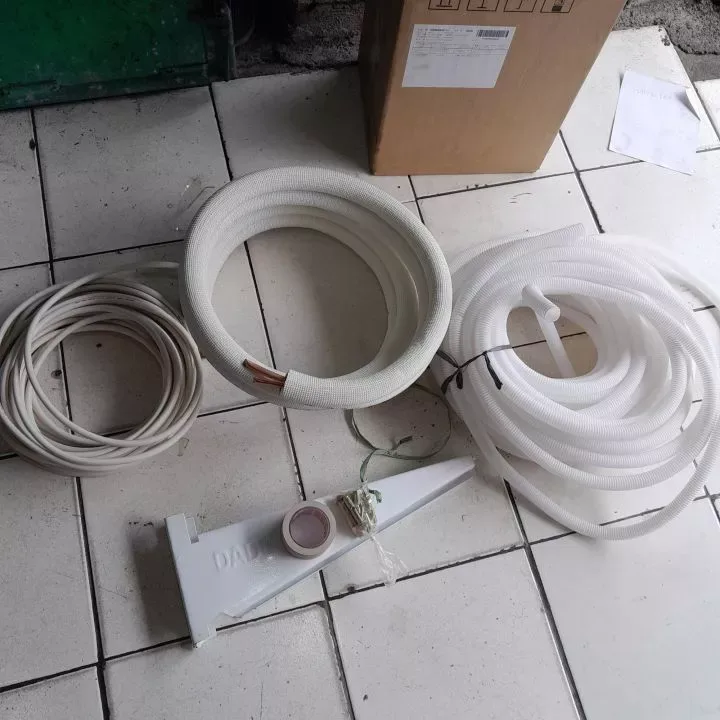 Paket Bahan AC khusus 1/2 - 1 PK 2m pipa 2m kabel breket dan stut pasang